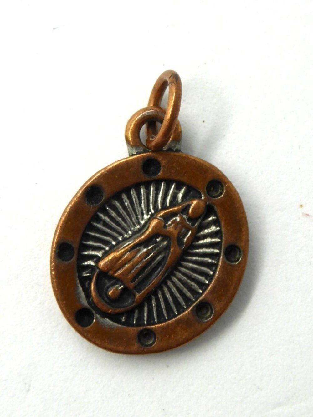 VINTAGE OUR LADY OF GUADALUPE CHRISTIAN RELIGIOUS CONTEMPORARY MEDAL PENDANT